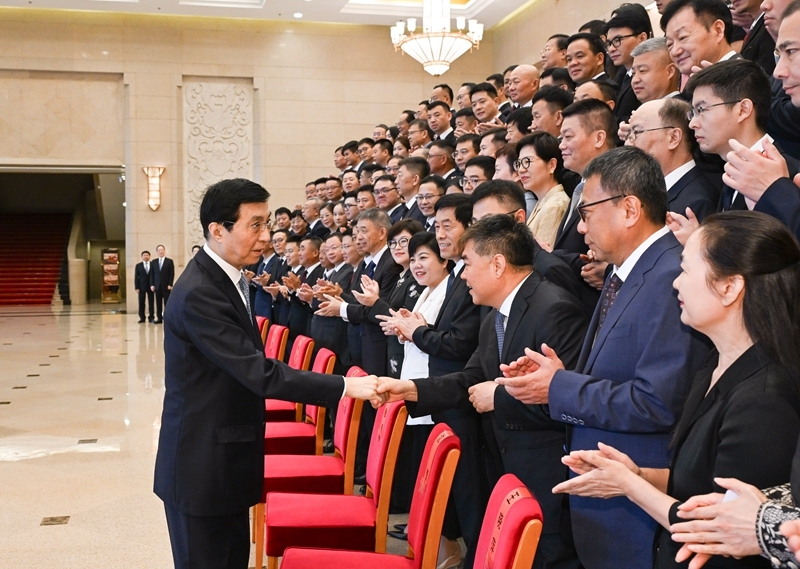 揚(yáng)子江藥業(yè)集團(tuán)董事長(zhǎng)徐浩宇獲“優(yōu)秀中國(guó)特色社會(huì)主義事業(yè)建設(shè)者”稱號(hào)